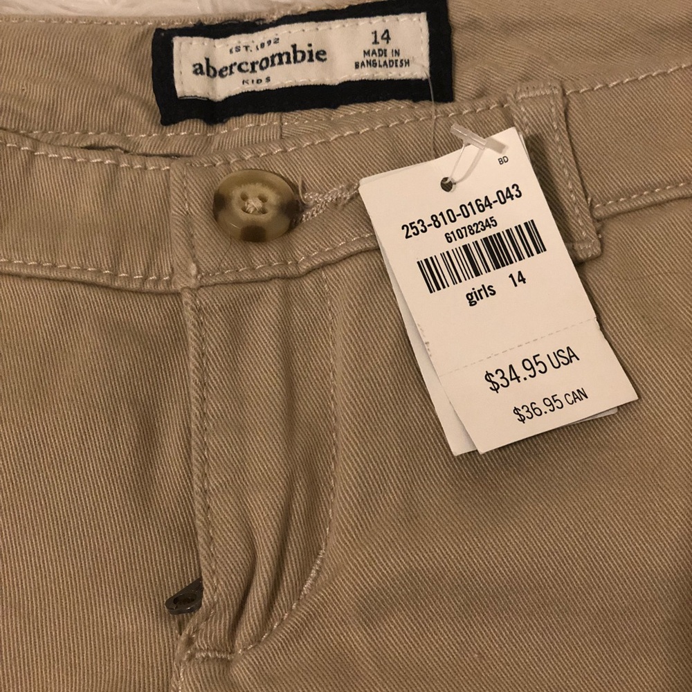 Shorts - Picture 4 of 5